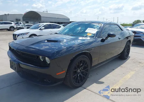 2017 Dodge Challenger Sxt Plus z USA, uszkodzony, nr VIN 2C3CDZAG9HH633724